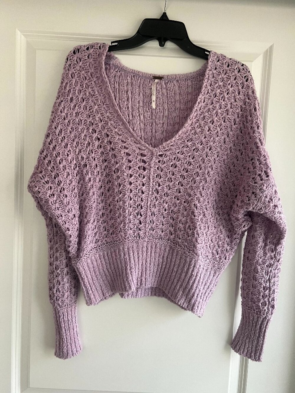 Women's Free People  V Neck Sweater  size XS